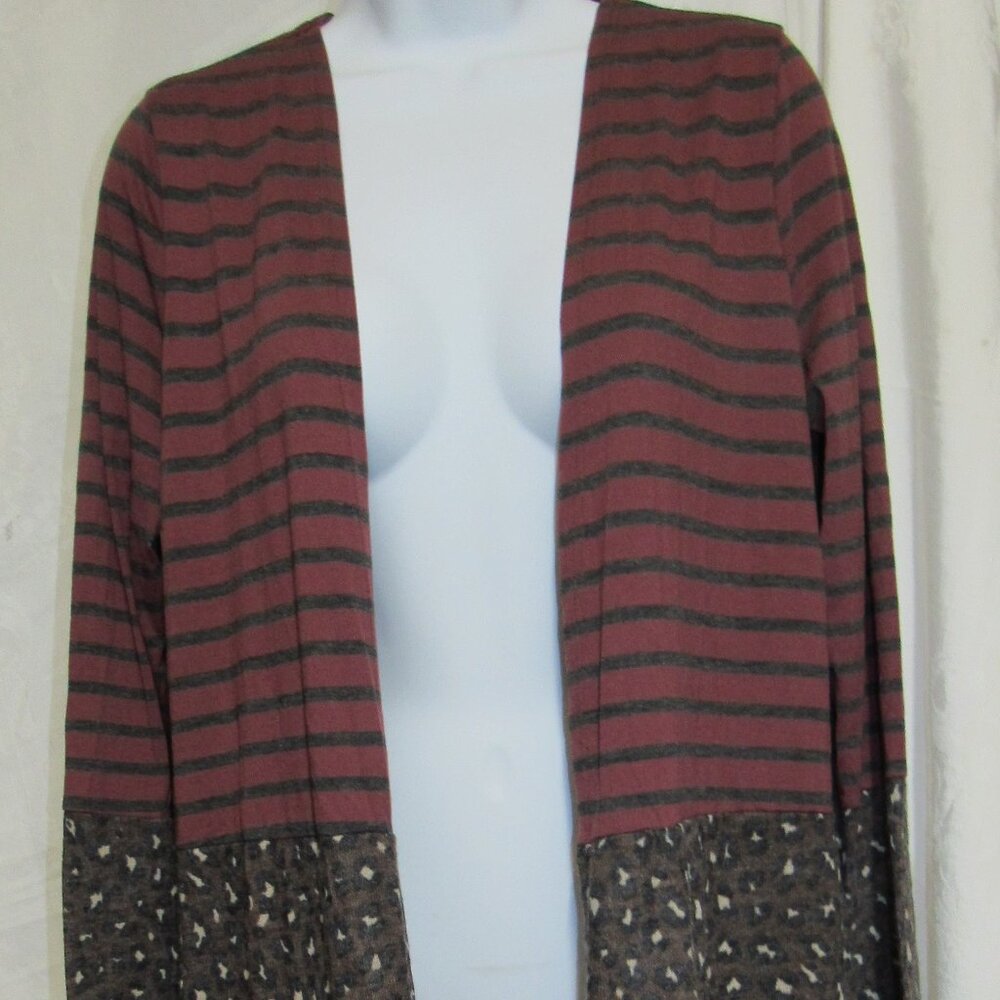 Glitzy Girlz Boutique Oddy Long Cardigan Size Small NWT
